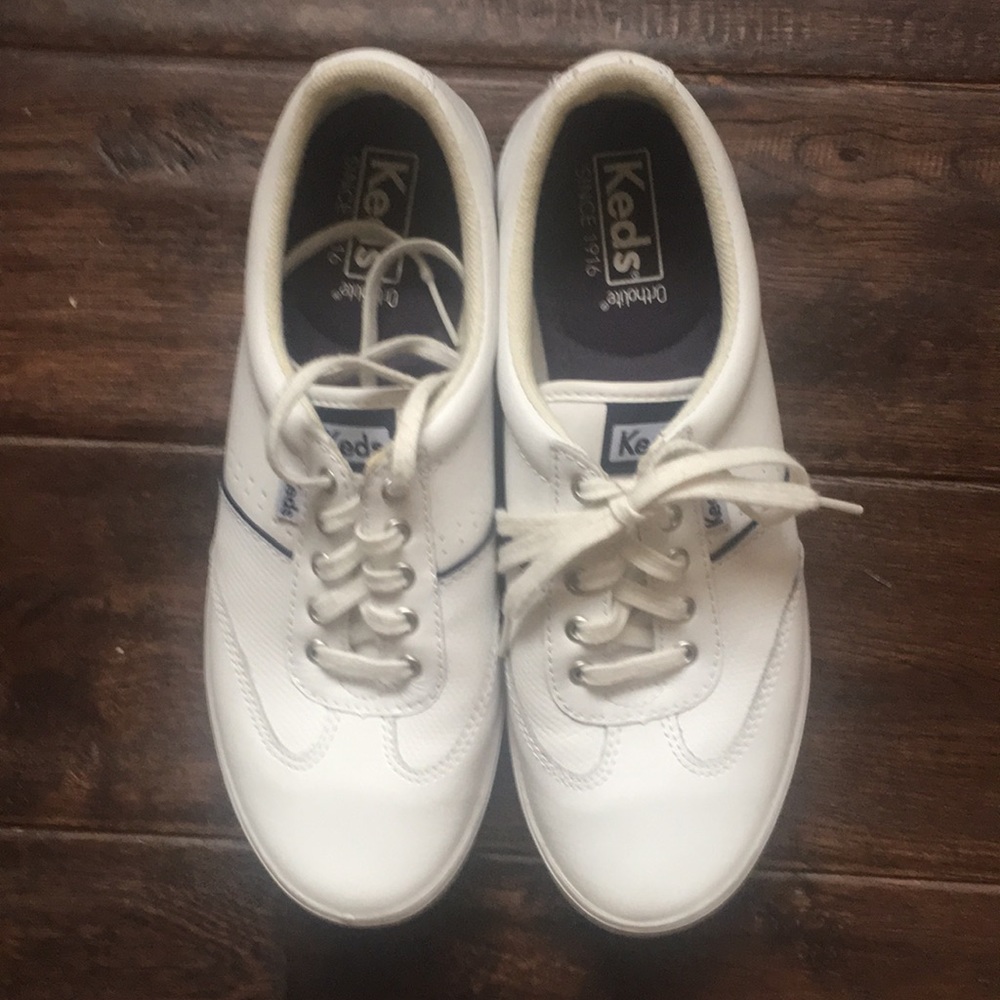KEDS white with dark blue trim size 7